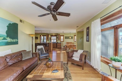 322 E Elm St, Lombard, IL 60148 - photo 7