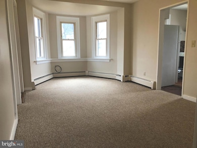 4450 W Skippack Pike unit D, Schwenksville, PA 19473 - photo 4