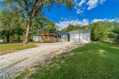 12511 Little Elm Rd, Farmington, AR 72730 - photo 2