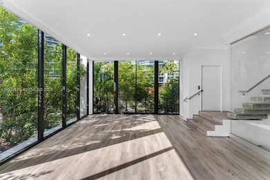 1525 Bay Rd unit 1525, Miami Beach, FL 33139 - photo 4