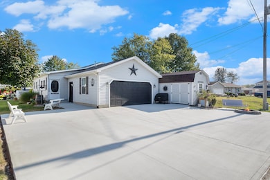 534 Hickory Ln, Coldwater, MI 49036 - photo 4