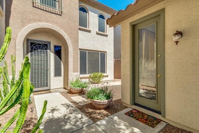4-Courtyard with Detached Bonus Room