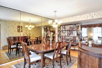 07-Dining Room