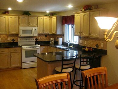 320 Westmoreland St unit C2, Narragansett, RI 02882 - photo 2