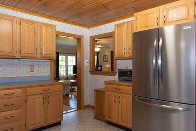 16 Howe St, Rochester, NH 03867 - photo 5