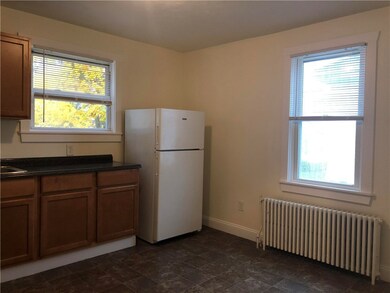 62 Bedlow Ave unit 2, Newport, RI 02840 - photo 3