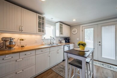 10 Ellen Rd, Woburn, MA 01801 - photo 4