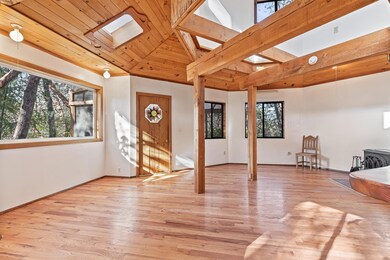 9647 Wagner Creek Road, Talent, OR 97540