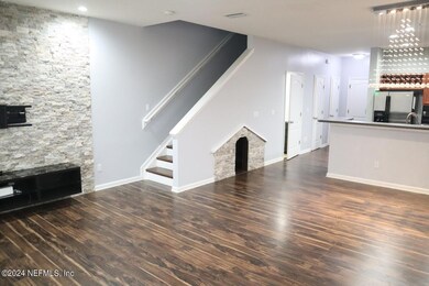 8860 Grassy Bluff Dr, Jacksonville, FL 32216 - photo 4