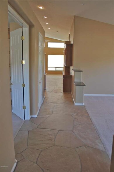 Entry Way w/ Flagstone