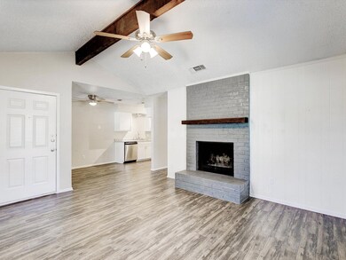 7704 Jamie Renee Ln, North Richland Hills, TX 76182 - photo 4