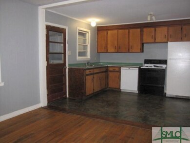 2434 E 39th St, Savannah, GA 31404 - photo 6