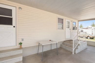 Screen Enclosure Entrance View