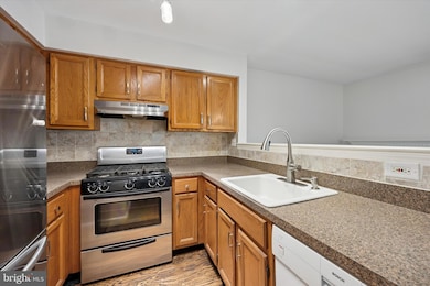 175 Leedom Way unit C16, Newtown, PA 18940 - photo 4