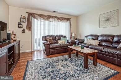 303 Firethorne Ct unit 303, Sewell, NJ 08080 - photo 5