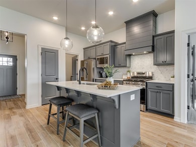 11020 SW 34th Terrace, Yukon, OK 73099 - photo 6