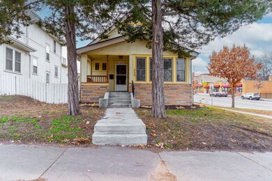 6-web-or-mls-3123 Dupont Ave4.jpg