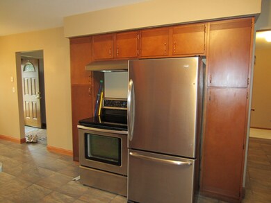 1431 S 17th St, Grand Forks, ND 58201 - photo 3