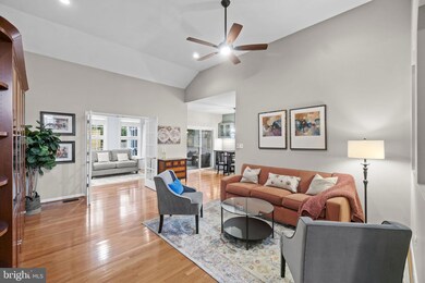 11312 Church Bend Ct, Germantown, MD 20876 - photo 3