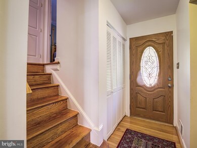 5907 Mustang Dr, Riverdale, MD 20737 - photo 2