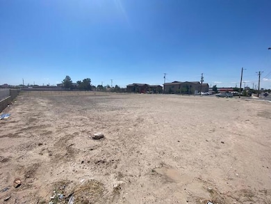 492 S Yarbrough Dr, El Paso, TX 79915 - photo 6