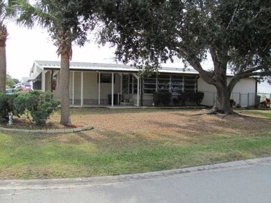 900 Hyacinth Cir, Sebastian, FL 32976 - photo 2