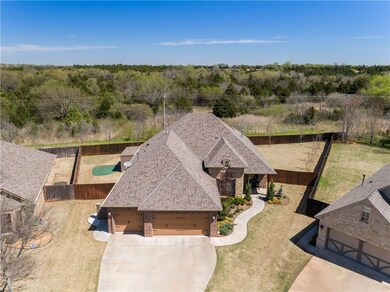 19925 Oakshire Dr, Edmond, OK 73012 - photo 2