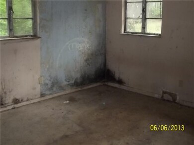 Bedroom. mold like substance
