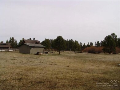 53824 Pine Grove Rd, La Pine, OR 97739 - photo 2