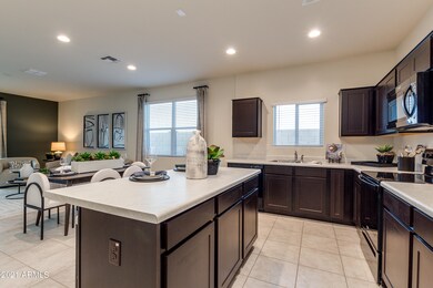 Heartland Ranch Raven Kitchen Pic 4