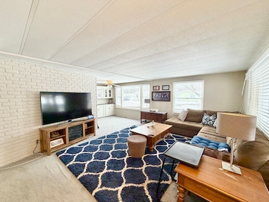 114 Melbrooke Rd, Elgin, IL 60123 - photo 5