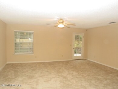 3967 Hunters Lake Cir E, Jacksonville, FL 32210 - photo 4