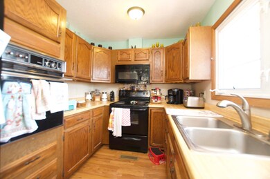 325 21st Ave NE, Jamestown, ND 58401 - photo 5