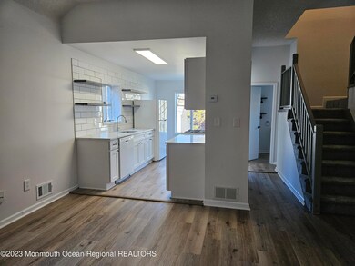16 E Front St unit 3, Keyport, NJ 07735 - photo 4