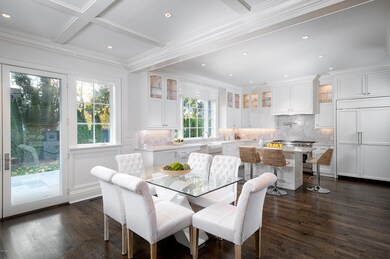 Eat in Kitchen