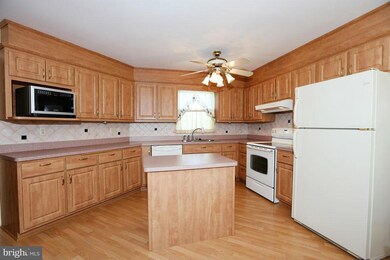 13115 Prices Distillery Rd, Clarksburg, MD 20871 - photo 7