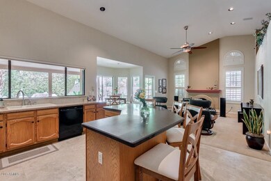 Open Kitchen w/Island