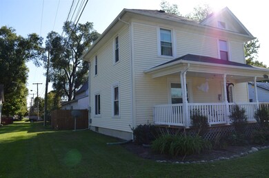 215 W 1st St, Auburn, IN 46706 - photo 3