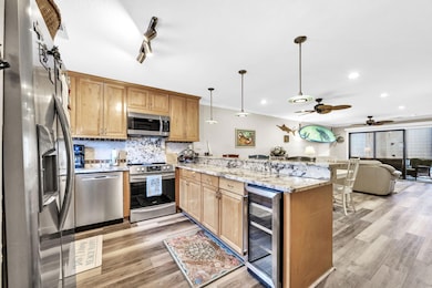Kitchen/Breakfast Bar