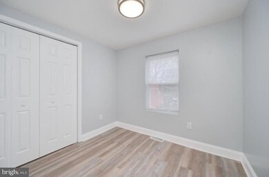 1048 Cherry St, Reading, PA 19602 - photo 5