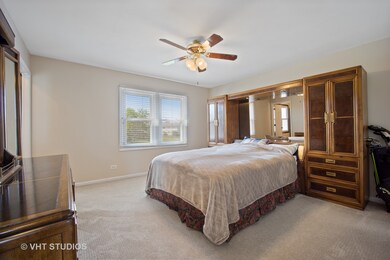 241 Osage Ln, Buffalo Grove, IL 60089 - photo 6