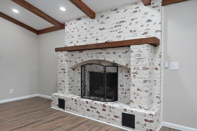 104 N Ellen St-16