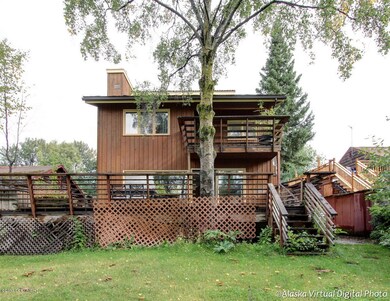 Extensive west-facing decks
