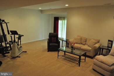 42913 Overly Square, Chantilly, VA 20152 - photo 7