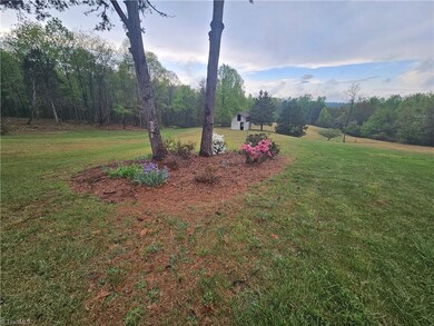 5024 Hill Haven Rd, Jonesville, NC 28642 - photo 4