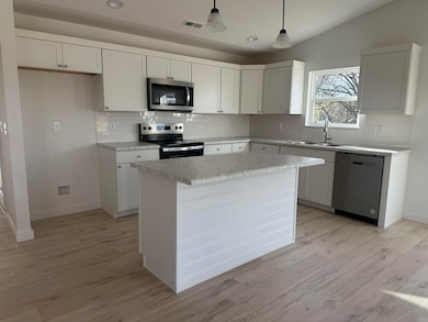 8110 5th St, Boiling Springs, SC 29316 - photo 4