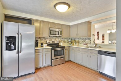 545 Bay Dale Ct, Arnold, MD 21012 - photo 3