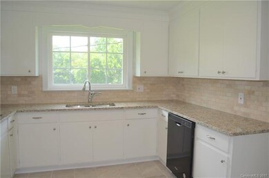 223 N Greenbriar Rd, Statesville, NC 28625 - photo 4