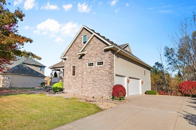 6445 Pheasant Hills Dr, Hugo, MN 55038 - photo 2