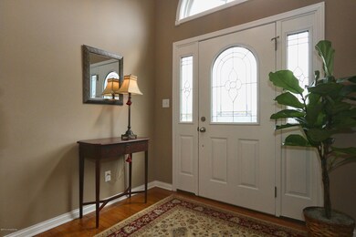 8604 Everett Rush Ct, Louisville, KY 40228 - photo 2